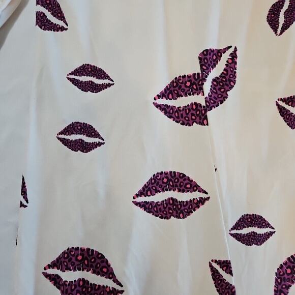 Women Small Snap Butt One Piece Long Pajamas White Purple Lips Stretch - Picture 2 of 7